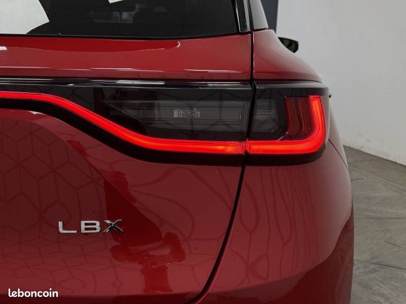 Lexus LBX 2WD Emotion (image 17)
