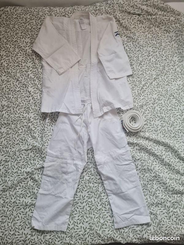Kimono enfant 130 cm (image 1)