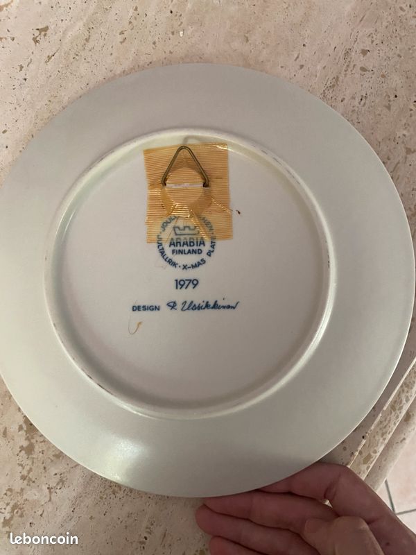 4 assiettes datées Raija Uosikkinen pour Arabia (image 8)