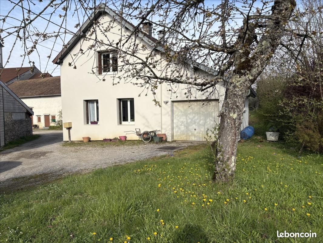 Maison 4 pièces 85 m² · à Épeugney · 85 m² · 890 €