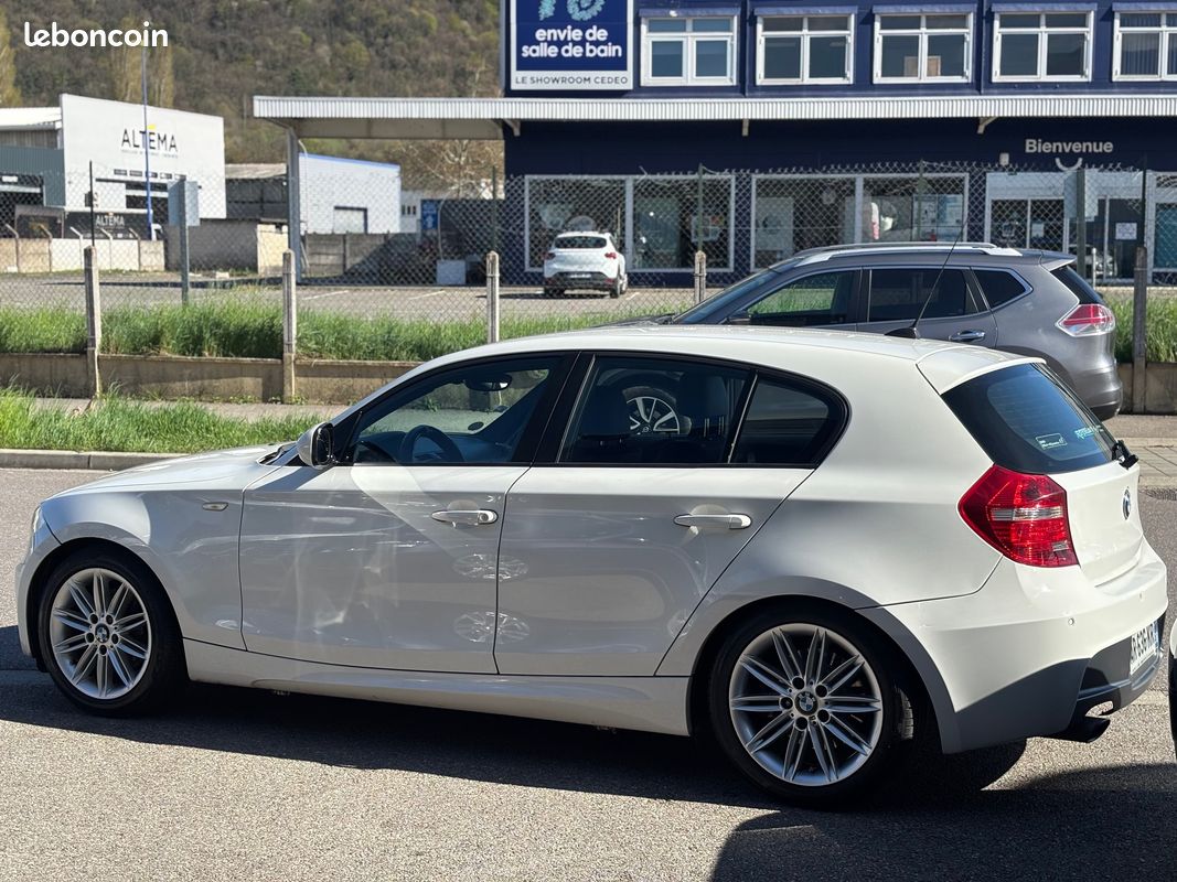 BMW Série 120d 177ch M Sport Design 5P Voitures