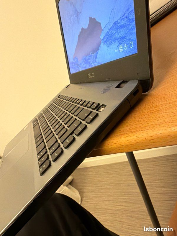 PC Portable ASUS 17” Full HD – AMD A6 / 4Go / 128Go – Bon état (image 9)