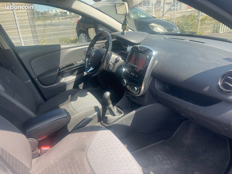 Renault Clio IV 1.5 Dci 90 ch Intens (image 7)
