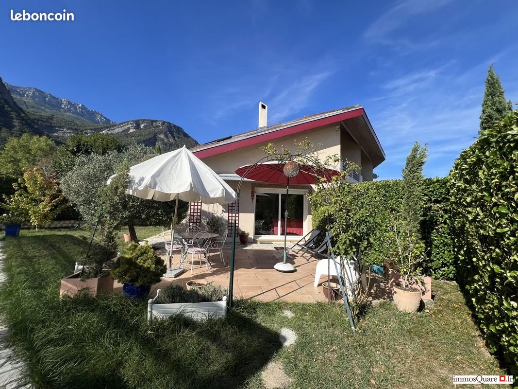 Maison 6 pièces 167 m² · à Lumbin · 167 m² · 780 000 €