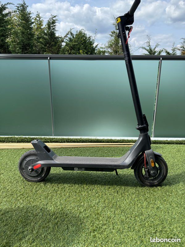 Trottinette électrique Xiaomi Electric Scooter 4 FR NOIR