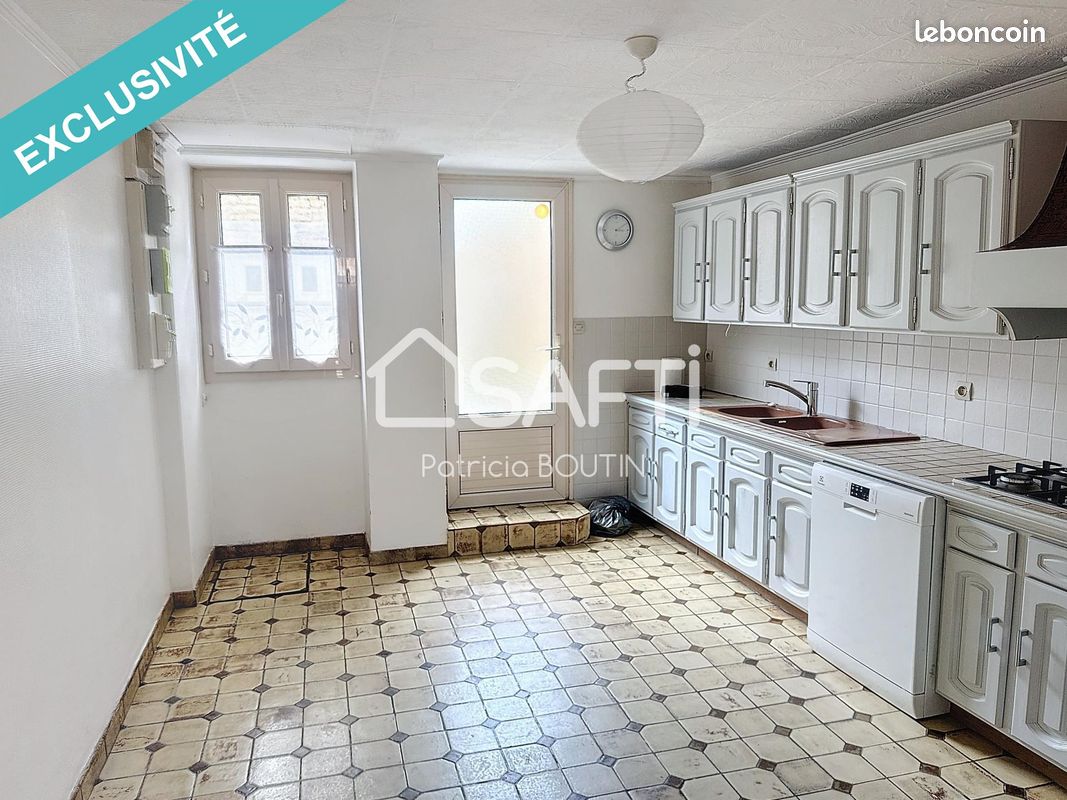 Maison 6 pièces 127 m² - Niort 79000 (image principale 0)