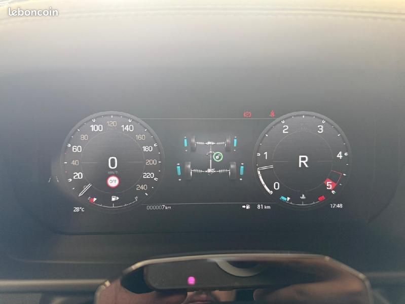 Land-rover Defender 90 3.0 D250 Hard Top X-Dynamic SE (image 24)