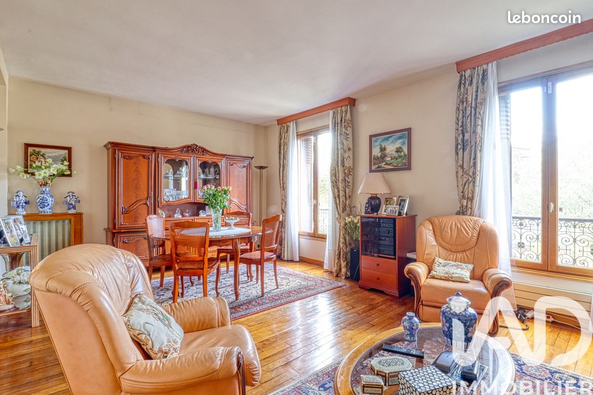 Maison 5 pièces 90 m² · à Saint-Denis · 90 m² · 295 000 €