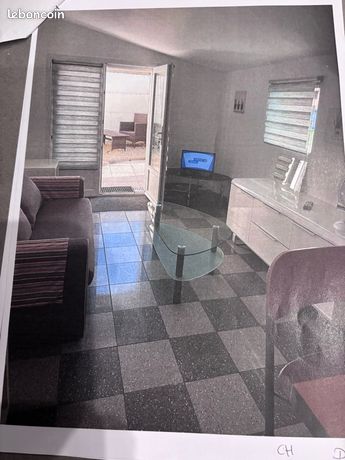 Logement petit T2 + cour