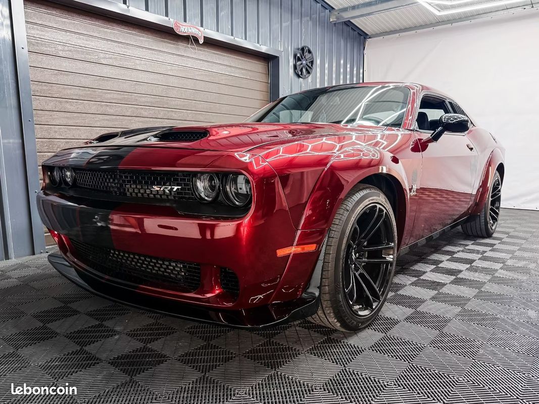 Dodge CHALLENGER Scat Pack Widebody 6.4 V8 HEMI 492 ch BVM – Toit ouvrant – Widebody (image 5)