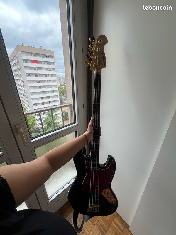 Rockson electric bass (image 1)