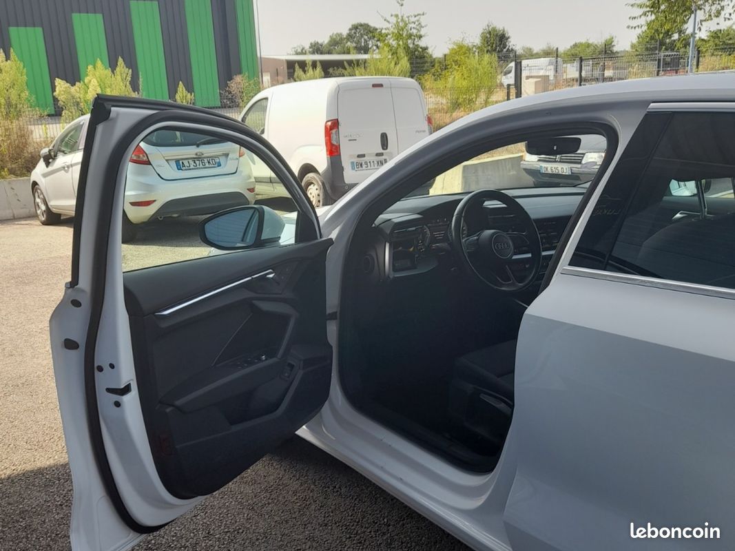 AUDI A3 SPORTBACK 40 TFSIe 204 S tronic 6 Design 1ER MAIN (image 16)