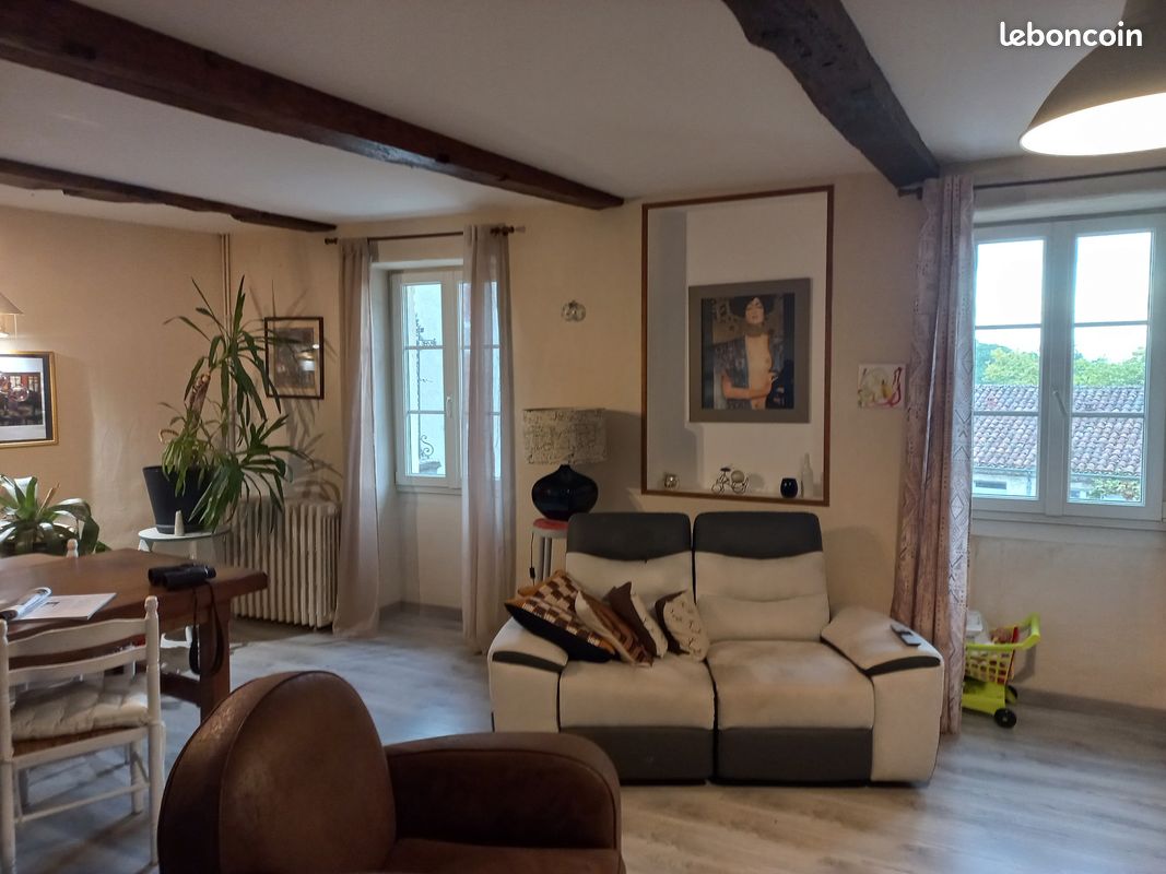 Maison 22 pièces 420 m² · à Montesquiou · 420 m² · 186 000 €
