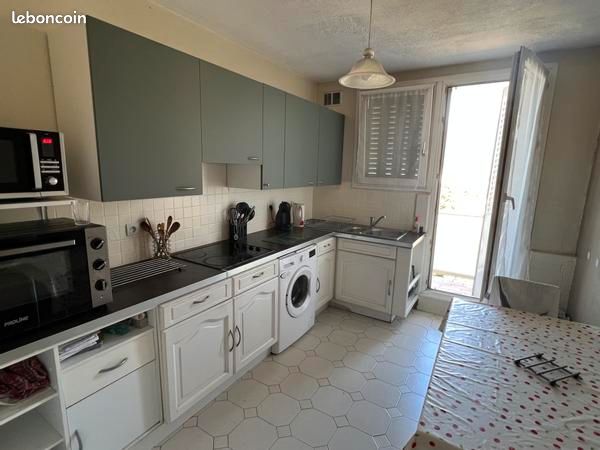Appartement 4 pièces 69 m² · à Saint-Martin-d'Hères · 69 m² · 360 €