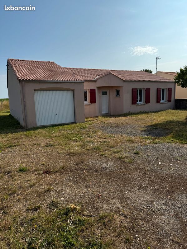 Maison 6 pièces 103 m² · à Fontenay-le-Comte · 103 m² · 159 000 €