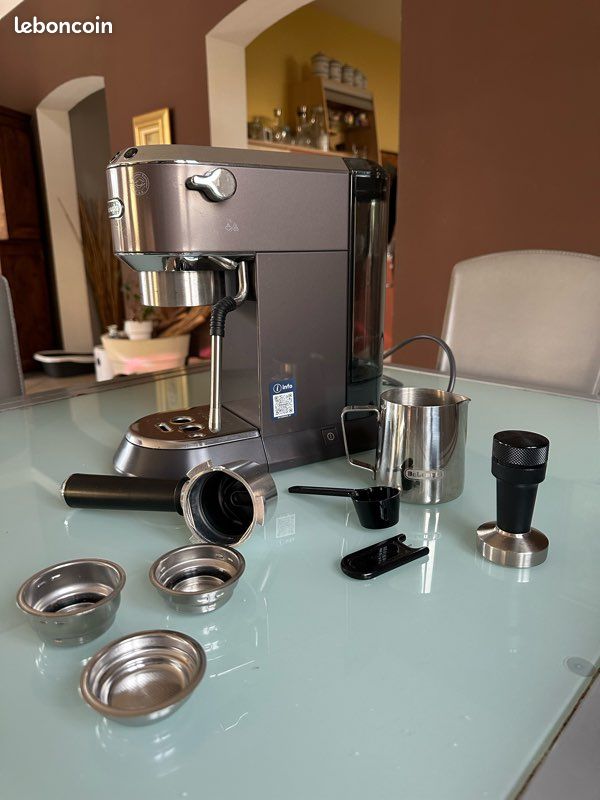 Cafetière Delonghi Dedica + accessoires (image 1)
