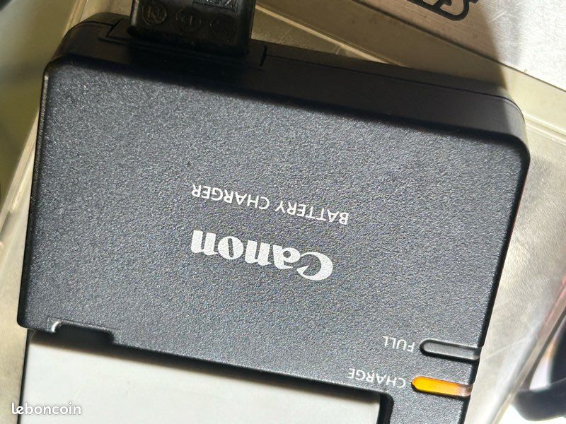 Canon EOS 550D rebel + zoom EF-S 18-135 (image 5)