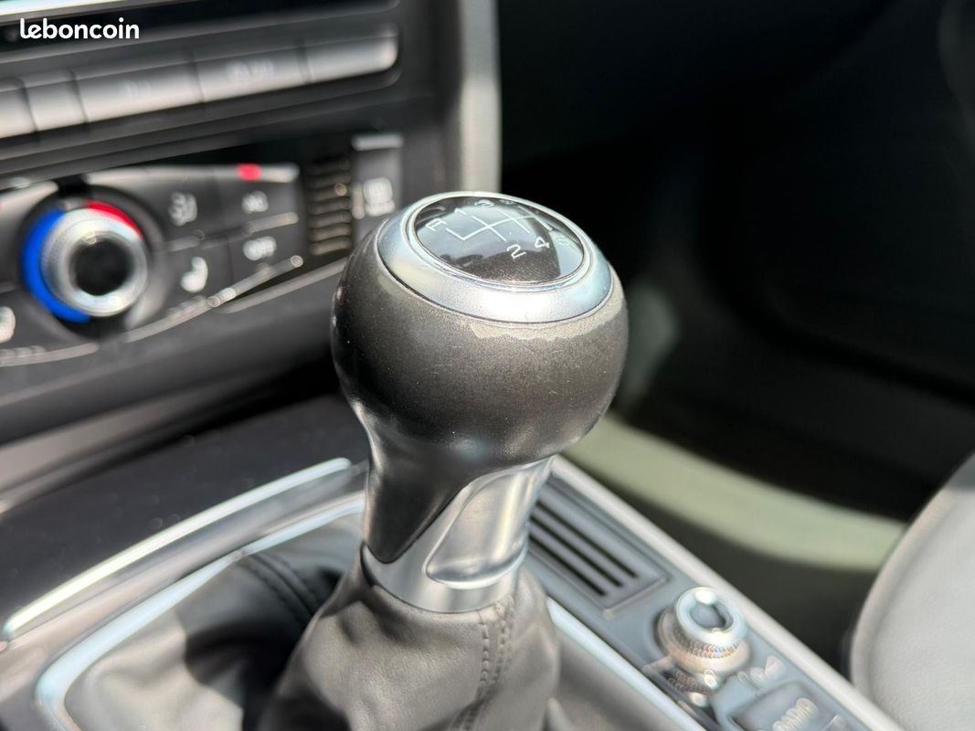 AUDI A4 AVANT 2.0 TDI 136 Ambiente - TOIT OUVRANT - RADAR AR (image 28)