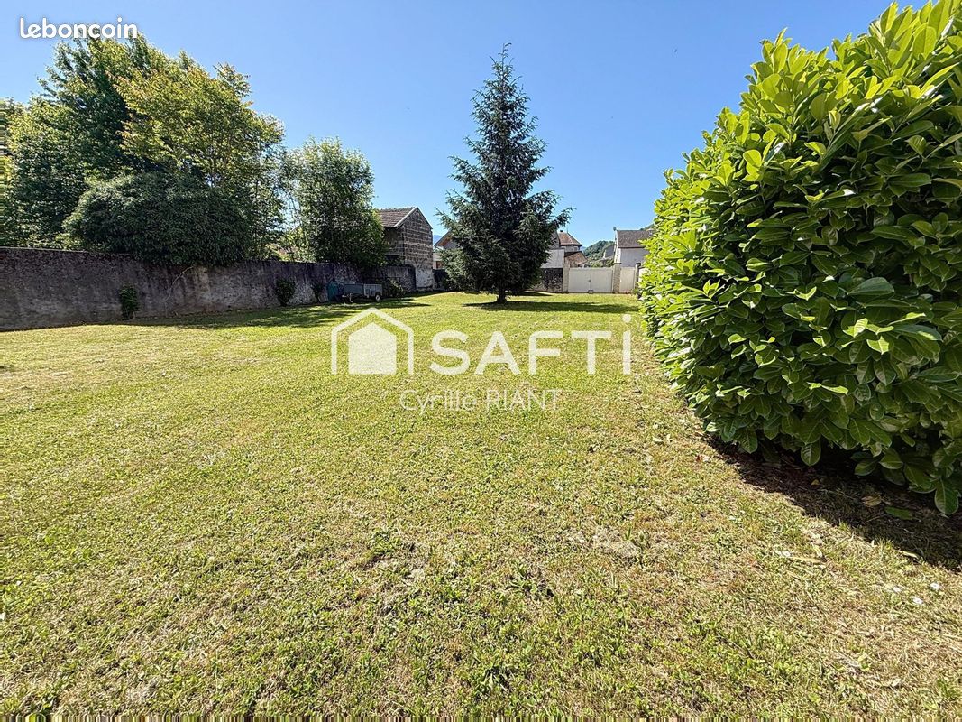 Maison 7 pièces 162 m² · à Renage · 162 m² · 274 000 €