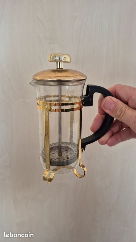 Cafetière a piston (image 1)