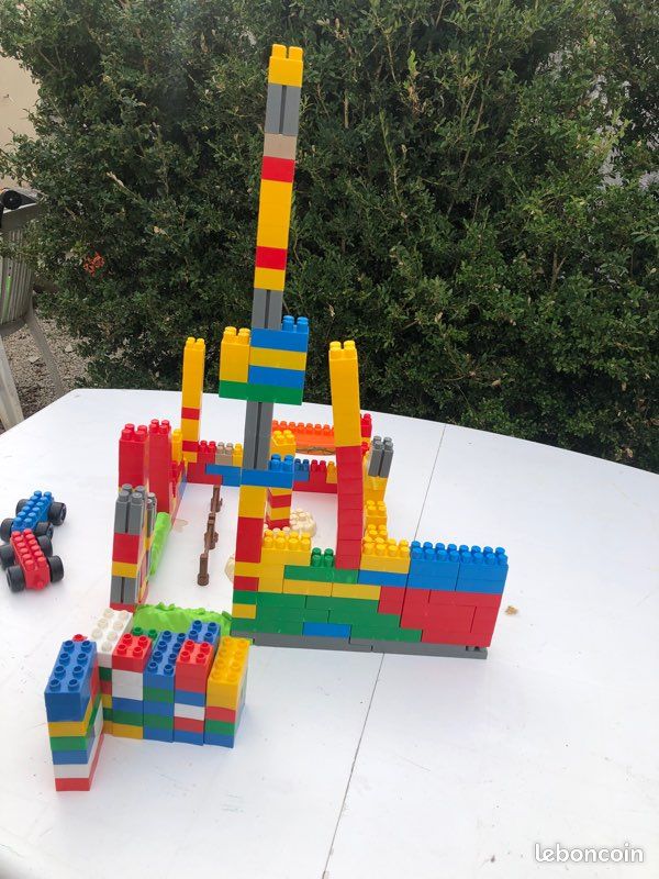 Jeu de construction premier âge (image 3)