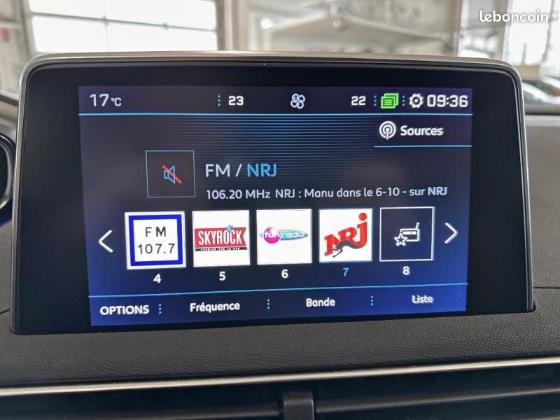 Peugeot 3008 1.2 PureTech 130ch E6.c Allure S&S (image 15)
