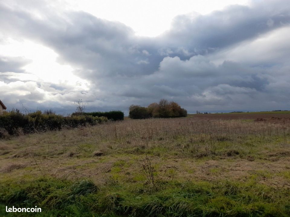 Terrain 820 m² · à Gaillon · 40 000 €