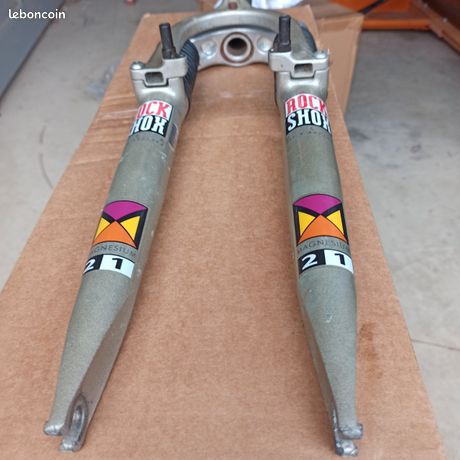 Fourche Suspension Vintage RockShox Mag – 1 1/4 Filetée – Pour Pièces Détachées