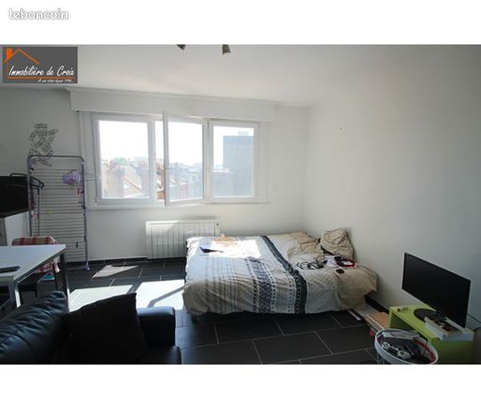 Studio 1 pièce 27 m² — 2