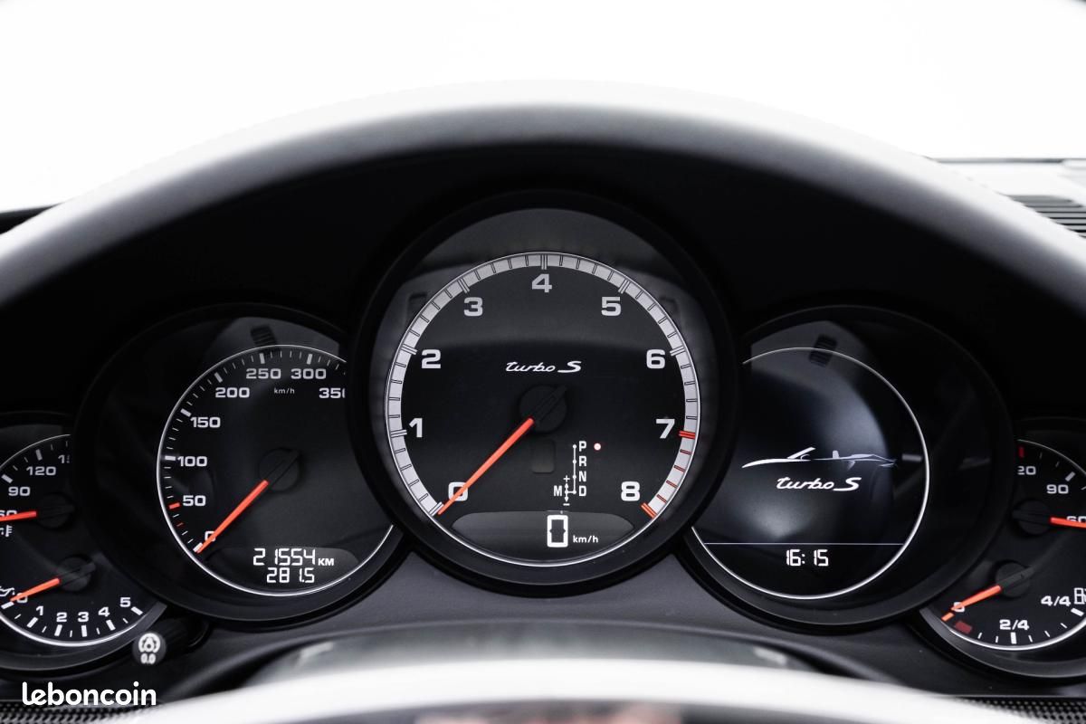 Porsche 911 TURBO CABRIOLET 3.8i S 560 PDK A (image 35)