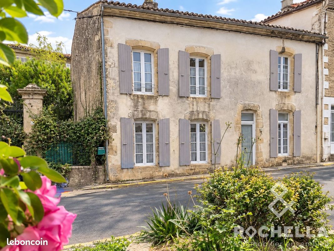 Maison 6 pièces 115 m² · à Aulnay · 115 m² · 108 000 €