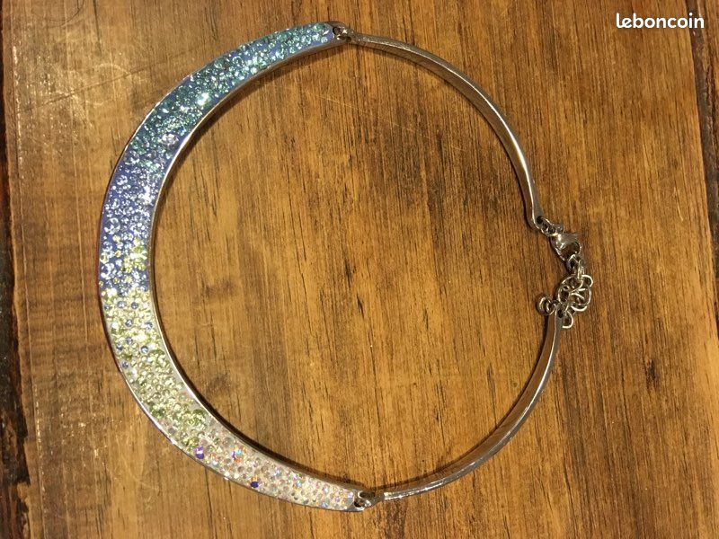 Collier Victoria bleu et acier (image 1)