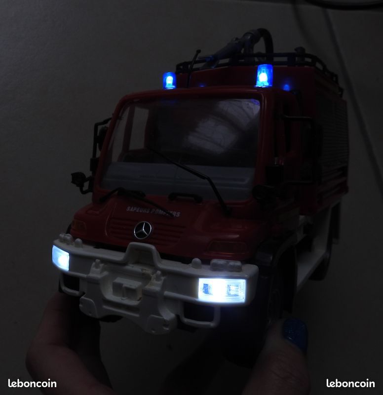 Camion pompier (sonore et lumineux) (image 15)