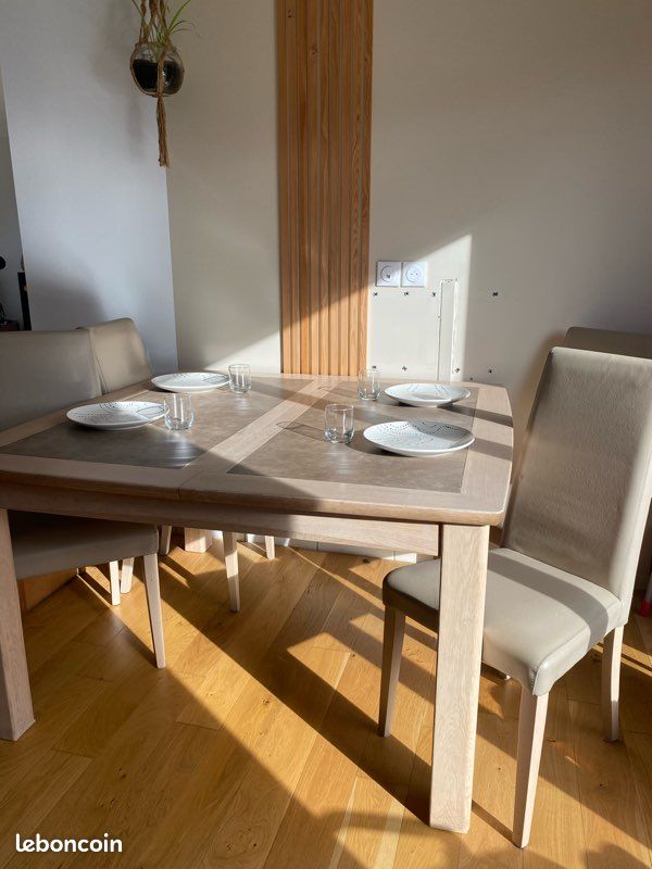 Salle à manger table ( avec rallonge ) et 4 chaises (image 1)