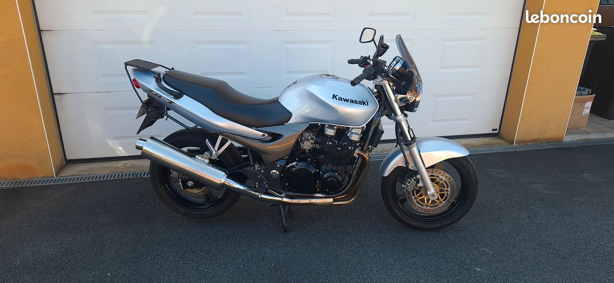 KAWASAKI ZR7 1ére main (image 1)