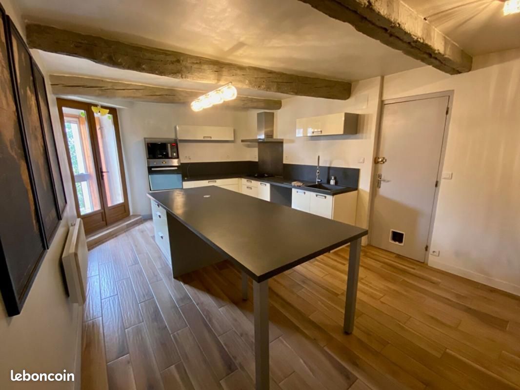 Maison 5 pièces 121 m² · à Ouveillan · 121 m² · 890 €/mois