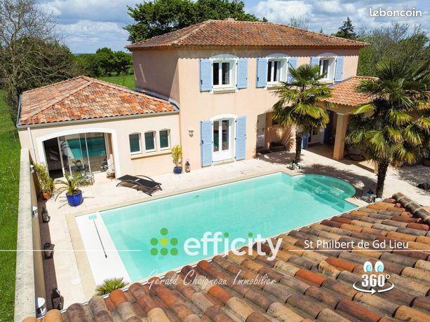Maison 8 pièces 235 m²
