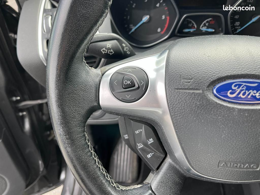 FORD KUGA 2.0 TDCi - 180 Powershift 4x4 Sport Platinium (image 11)