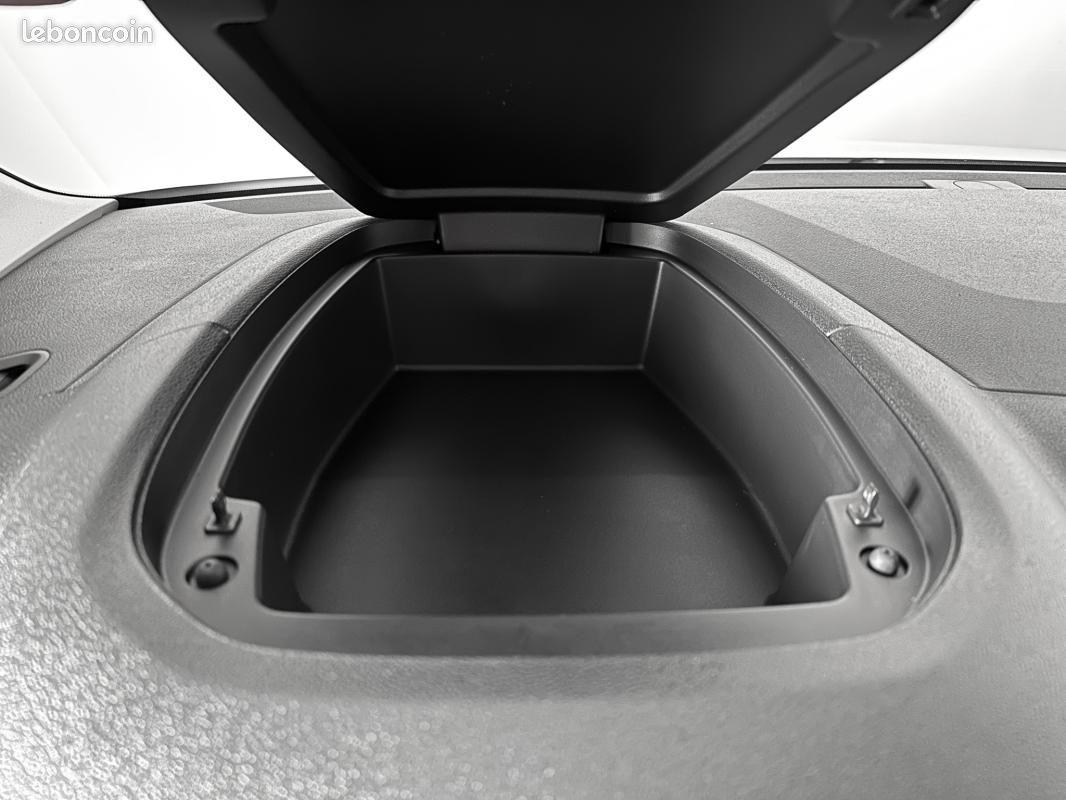 Citroën Berlingo VAN 3PL BLUEHDI 130CH -32% NEUF EAT8 S&S CARPLAY REGUL DAB FULL LED CABINE EXTENSO (image 35)
