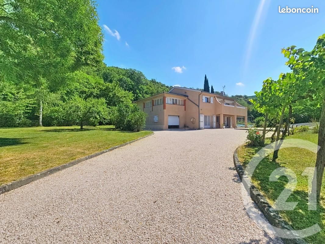 Maison 7 pièces 182 m² · à Roquefort-sur-Garonne · 182 m² · 288 300 €