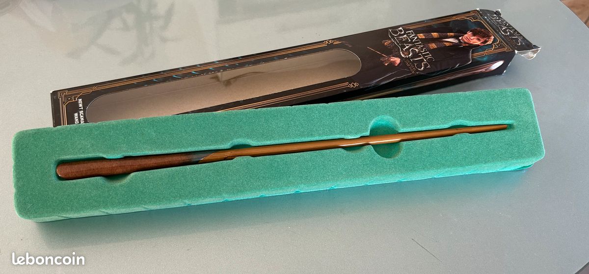Baguette de Newt Scamander en blister - Animaux fantastiques (image 1)