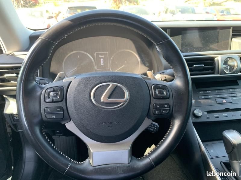Lexus IS 300h Pack Business MY20 Euro6d-T (image 19)