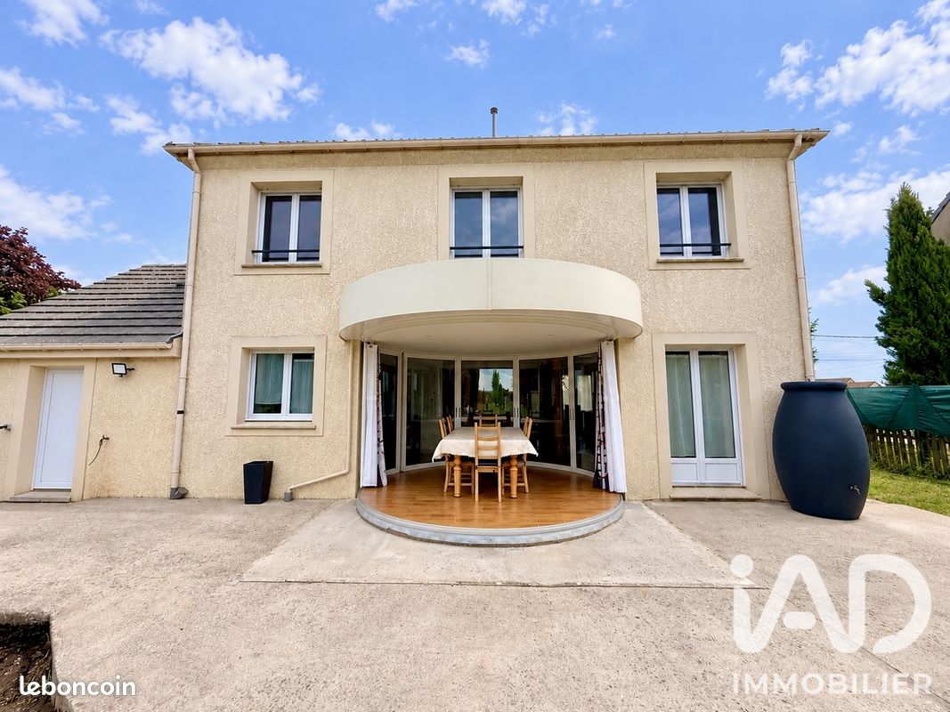 Maison 6 pièces 128 m² · à Erceville · 128 m² · 229 900 €