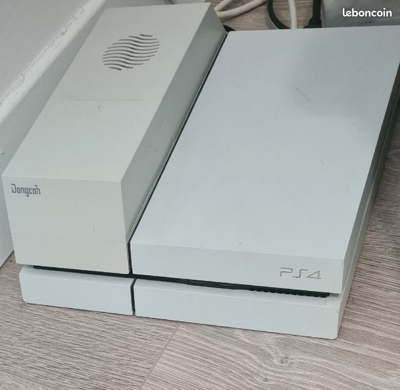 Ps4 1 tera avec jeux manettes et disque dur (image 1)
