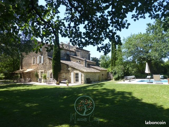 Maison 13 pièces 510 m² · à Grignan · 510 m² · 1 290 000 €