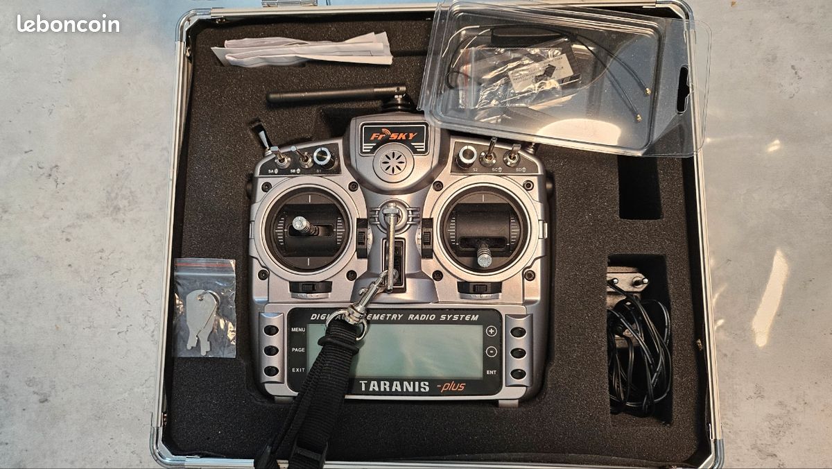 Télécommande TARANIS X9D plus (image 2)