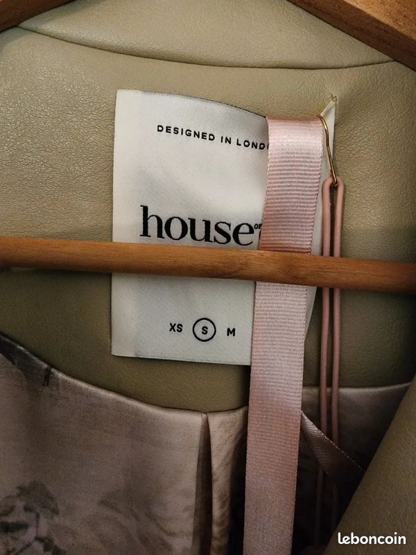 Manteau house of CB (image 7)