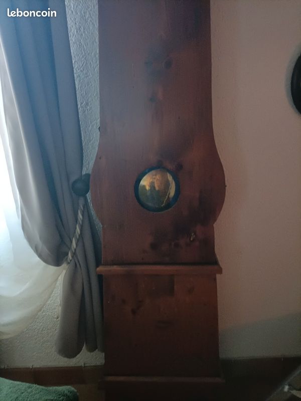 Horloge ancienne en bois (image 2)