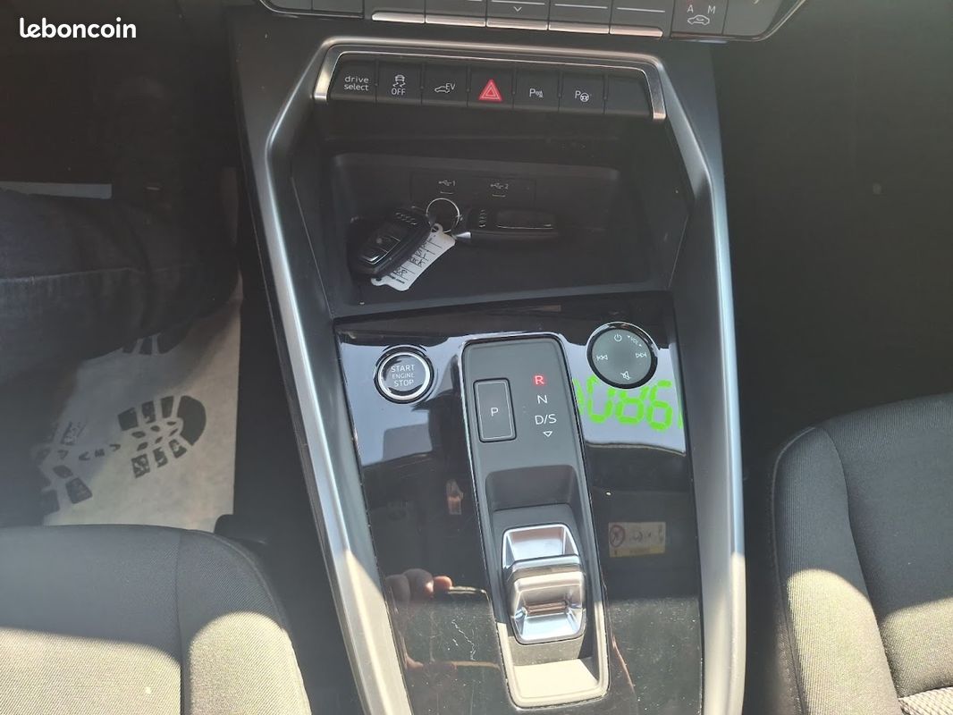 Audi A3 SPORTBACK 40 TFSI E 204CH DESIGN S TRONIC 6 (image 17)