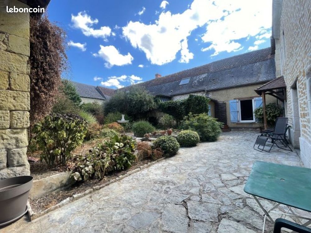 Maison 7 pièces 180 m² · à Vallères · 180 m² · 365 750 €
